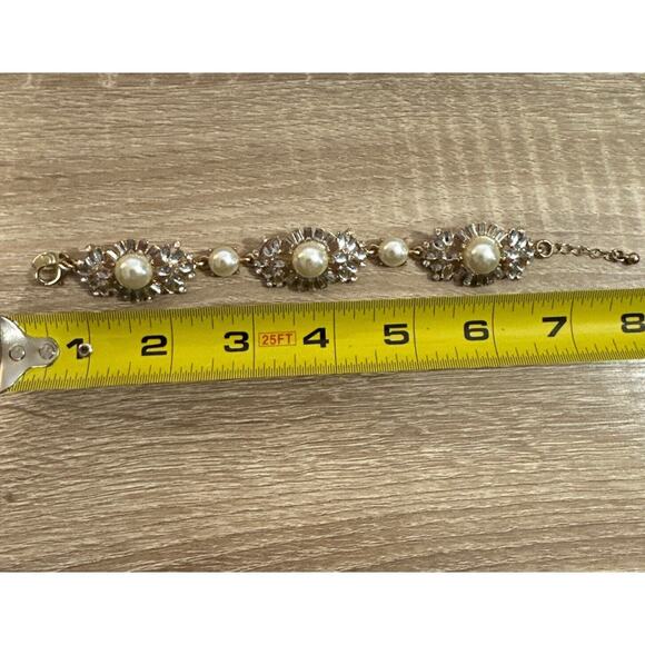 Charming Charlie Pearl & Rhinestone Bracelet Goldtone Lobster Claw Closure Spark - Picture 3 of 10